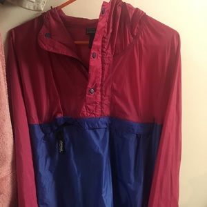 Patagonia windbreaker size medium